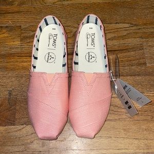 NWT baby pink Toms